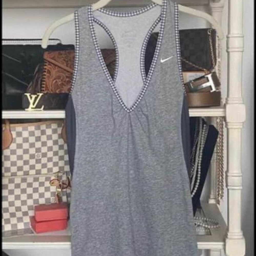 Women’s Gray Nike Tank Top Size XS